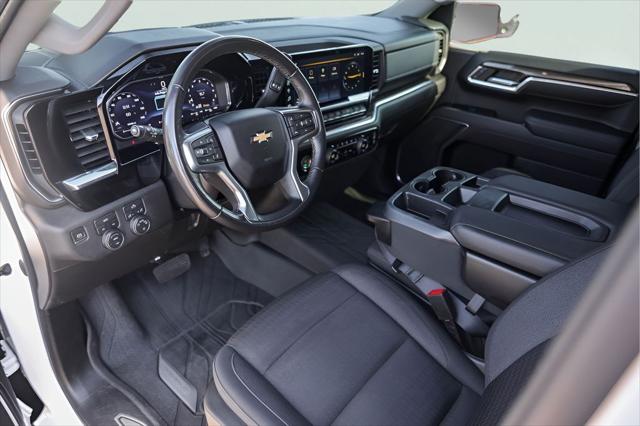 2023 Chevrolet Silverado 1500 4WD Crew Cab Standard Bed LT