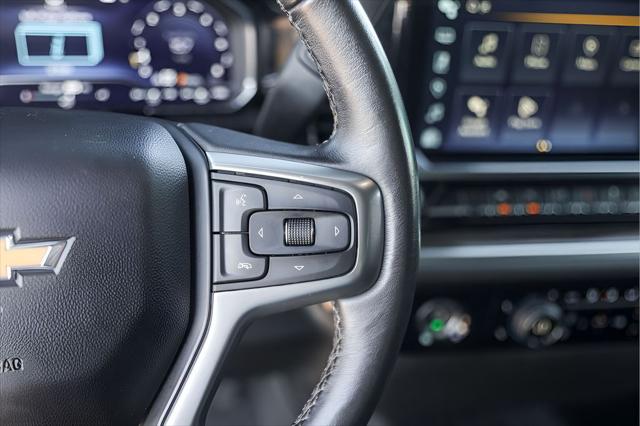 2023 Chevrolet Silverado 1500 4WD Crew Cab Standard Bed LT