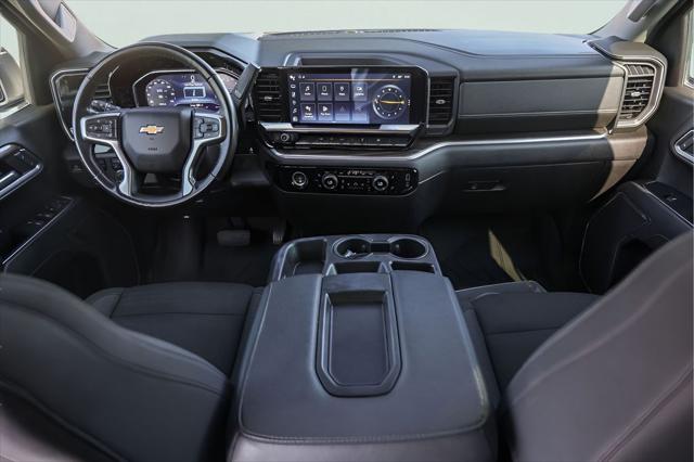 2023 Chevrolet Silverado 1500 4WD Crew Cab Standard Bed LT