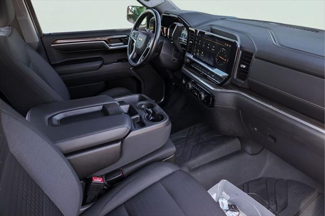 2023 Chevrolet Silverado 1500 4WD Crew Cab Standard Bed LT
