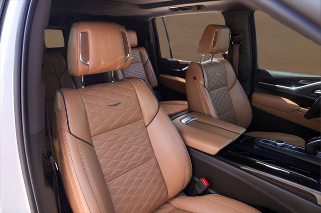 2023 Cadillac Escalade ESV 4WD Sport