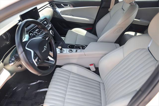 2022 Genesis G70 2.0T RWD