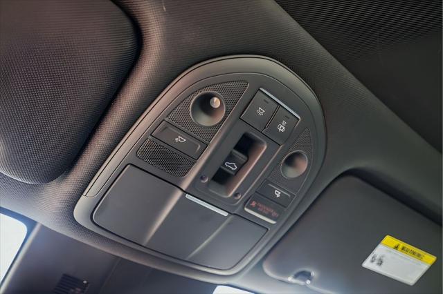 2022 Genesis G70 2.0T RWD