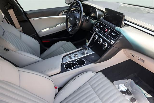 2022 Genesis G70 2.0T RWD
