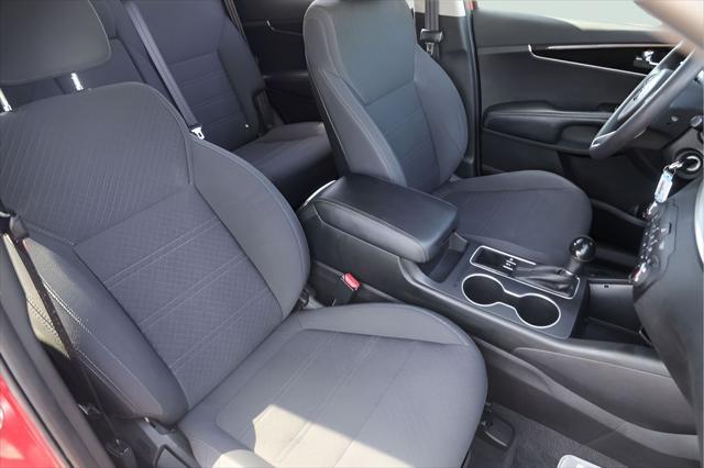 2017 Kia Sorento 3.3L LX
