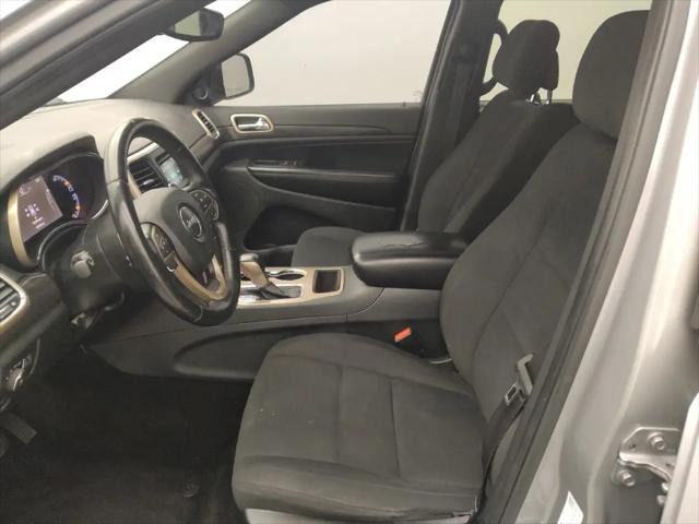 2017 Jeep Grand Cherokee Laredo 4x2