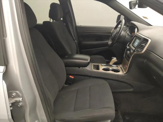 2017 Jeep Grand Cherokee Laredo 4x2