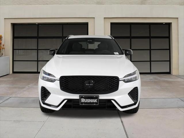 2026 Volvo XC60 Plug-In Hybrid Black Edition Ultra, T8 AWD Electric/Gasoline, Dark