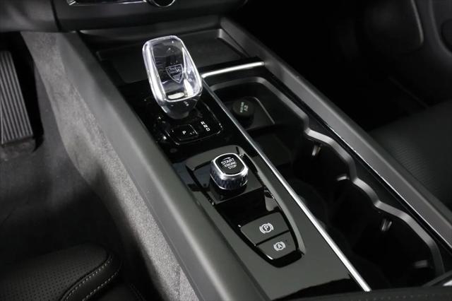 2026 Volvo XC60 Plug-In Hybrid Black Edition Ultra, T8 AWD Electric/Gasoline, Dark