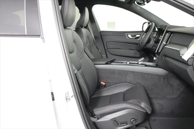 2026 Volvo XC60 Plug-In Hybrid Black Edition Ultra, T8 AWD Electric/Gasoline, Dark