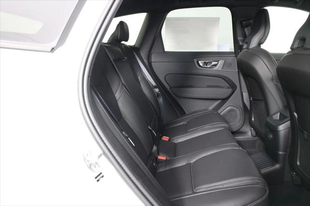 2026 Volvo XC60 Plug-In Hybrid Black Edition Ultra, T8 AWD Electric/Gasoline, Dark