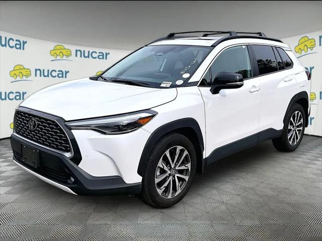 2025 Toyota Corolla Cross XLE