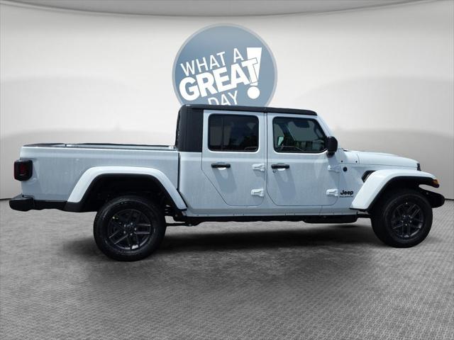 2026 Jeep Gladiator GLADIATOR SPORT S 4X4 2026 Jeep Gladiator GLADIATOR SPORT S 4X4