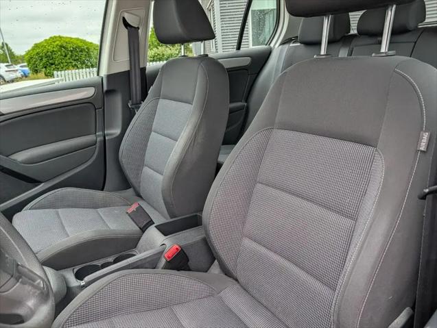 2011 Volkswagen Golf 2.5L 4-Door