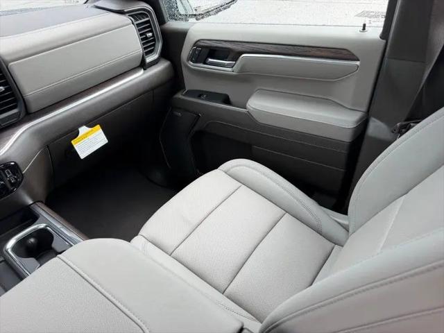 2026 GMC Sierra 1500 Crew Cab, Short Bed, SLT, 4WD