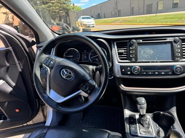 2016 Toyota Highlander Limited V6