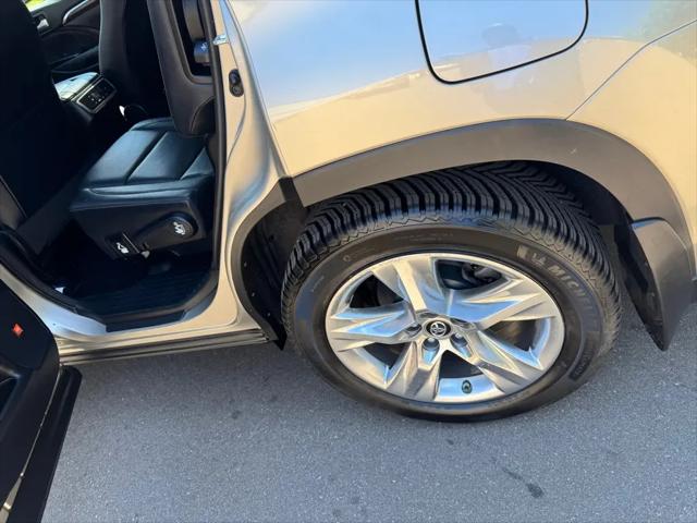 2016 Toyota Highlander Limited V6