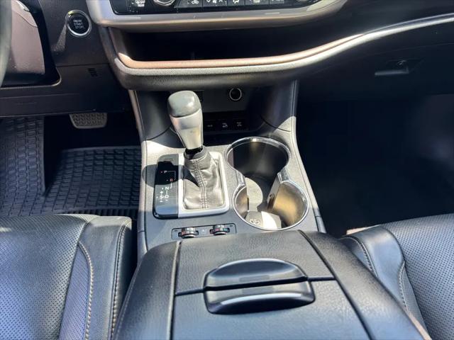 2016 Toyota Highlander Limited V6