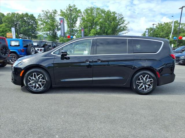 2027 Chrysler Pacifica Limited