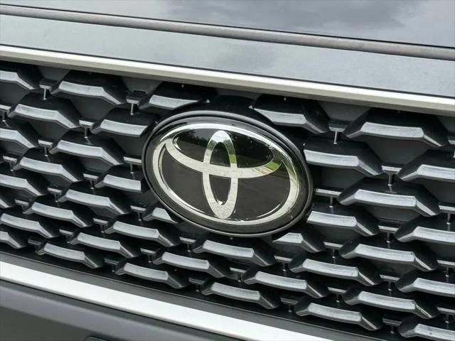 2025 Toyota Corolla Cross XLE