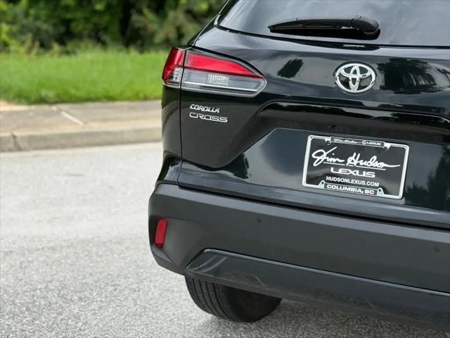 2025 Toyota Corolla Cross XLE
