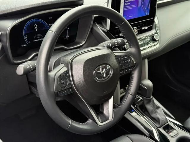 2025 Toyota Corolla Cross XLE