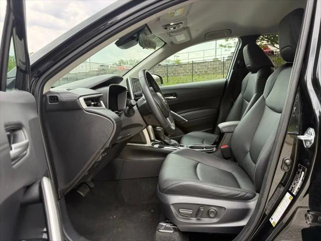 2025 Toyota Corolla Cross XLE