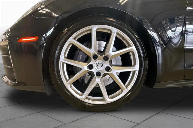 2024 Porsche Panamera 4