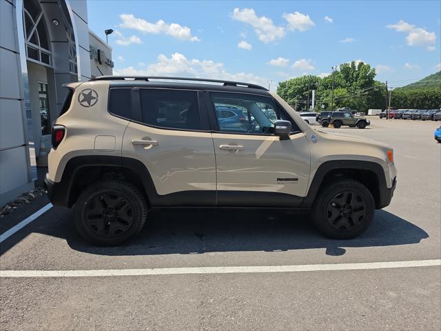 2017 Jeep Renegade Deserthawk