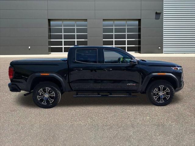 2025 GMC Canyon 4WD AT4