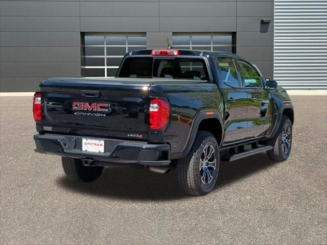 2025 GMC Canyon 4WD AT4