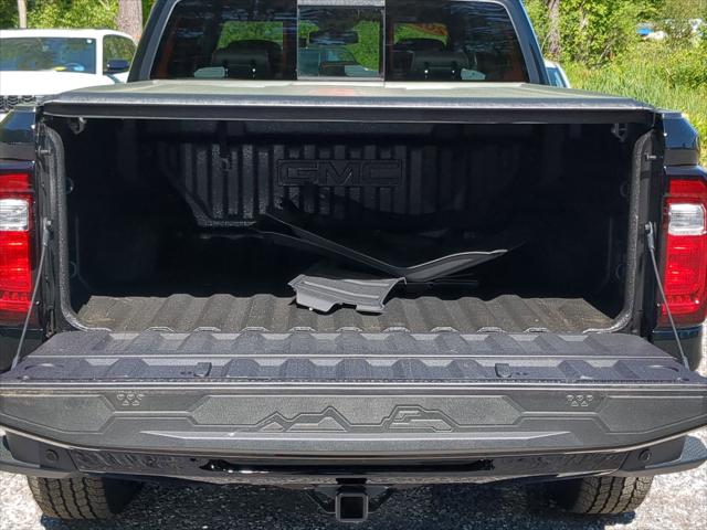 2025 GMC Canyon 4WD AT4