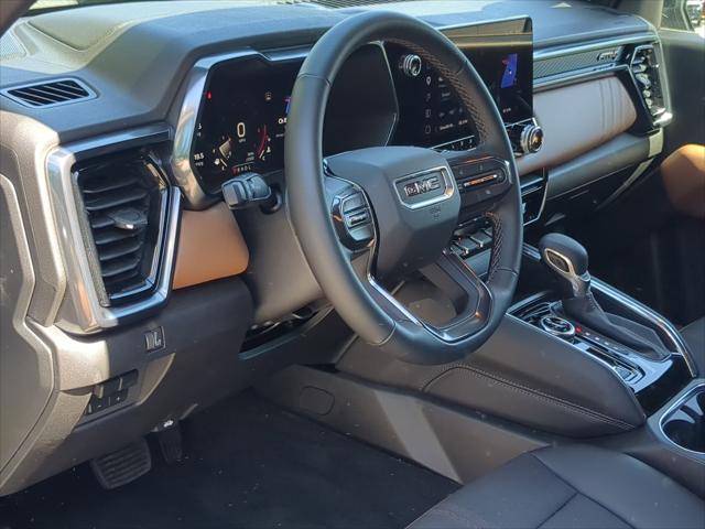 2025 GMC Canyon 4WD AT4