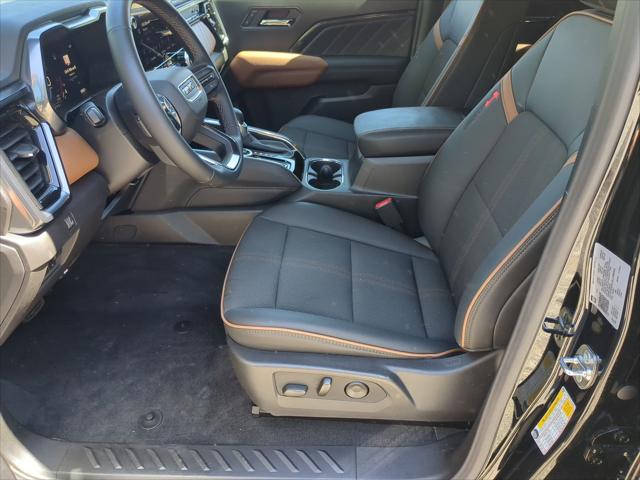 2025 GMC Canyon 4WD AT4