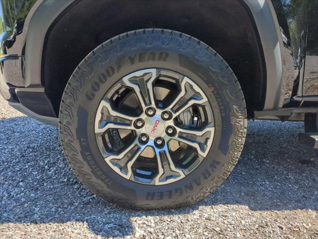 2025 GMC Canyon 4WD AT4