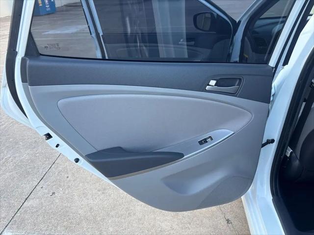 2017 Hyundai Accent SE