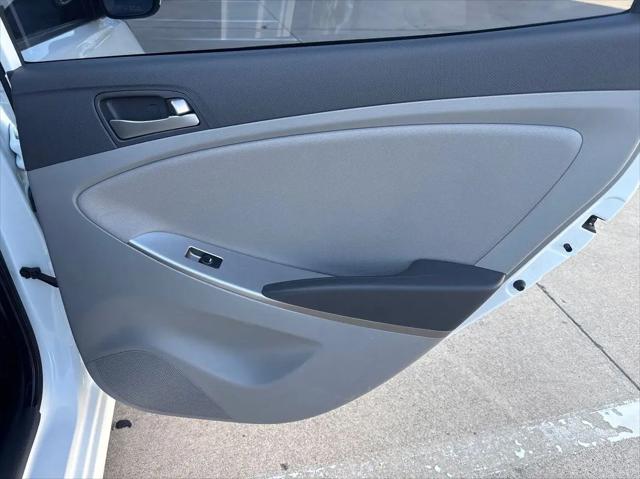 2017 Hyundai Accent SE