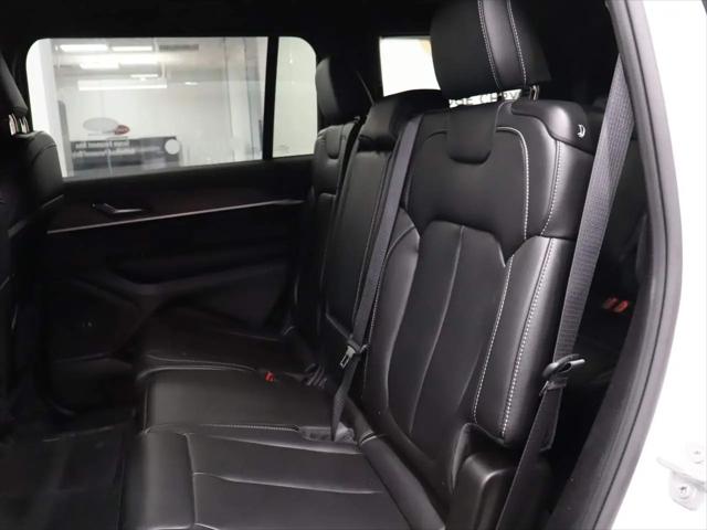 2025 Jeep Grand Cherokee L Limited 4x4