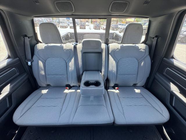 2025 Ram 1500 Big Horn Crew Cab 4x4 5'7" Box