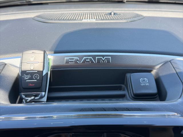 2025 Ram 1500 Big Horn Crew Cab 4x4 5'7" Box
