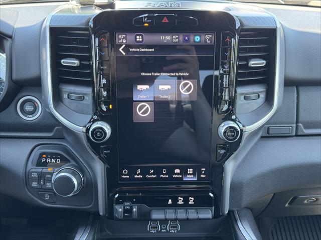 2025 Ram 1500 Big Horn Crew Cab 4x4 5'7" Box