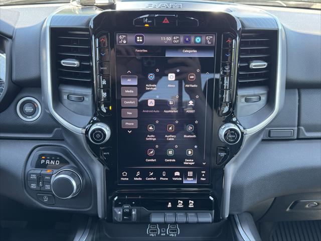 2025 Ram 1500 Big Horn Crew Cab 4x4 5'7" Box