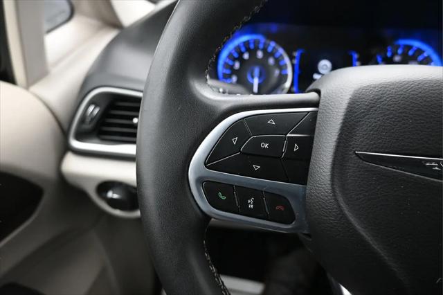 2022 Chrysler Voyager LX
