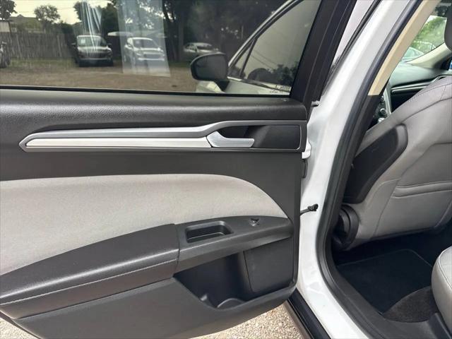2015 Ford Fusion Hybrid S