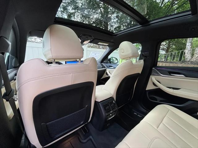 2025 BMW X4 xDrive30i