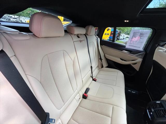 2025 BMW X4 xDrive30i