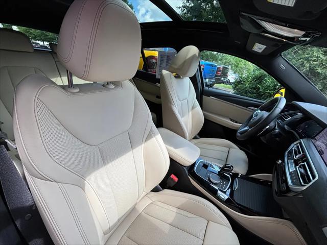 2025 BMW X4 xDrive30i
