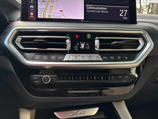 2025 BMW X4 xDrive30i