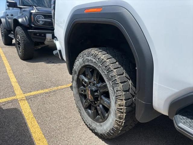 2025 GMC Sierra 2500HD Crew Cab, Standard Bed, AT4, 4WD