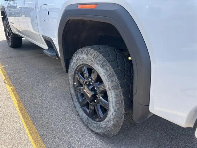 2025 GMC Sierra 2500HD Crew Cab, Standard Bed, AT4, 4WD